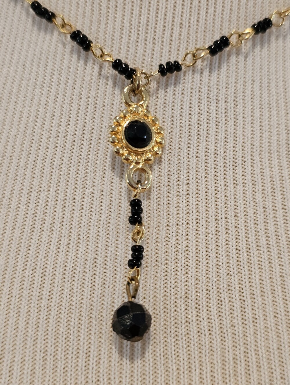 Gold & Black Beaded Y Necklace with Flower Pendant - Picture 3 of 5